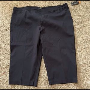 ✨ George super stretch Capri ✨